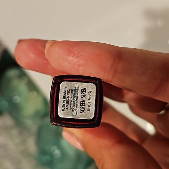 FusionBeauty InFATuation Liquid Plumping Lipstick, Screen Siren - Picture 6 of 6